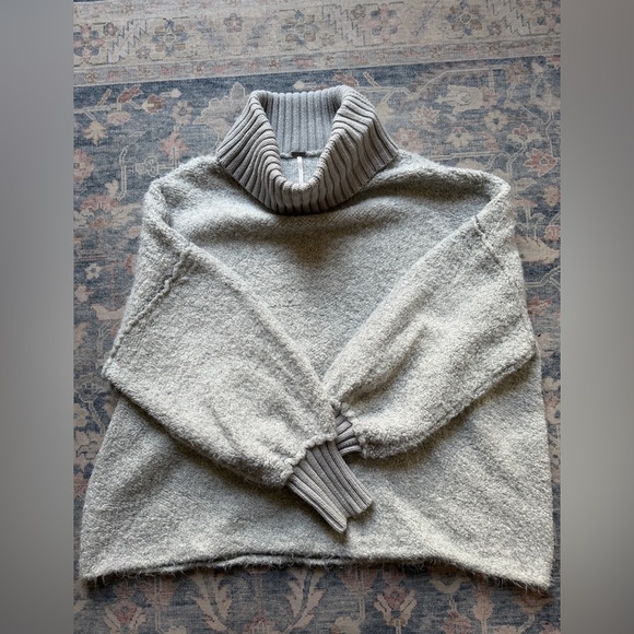 Free People Milo Pullover Sweater. Size S. Good condition - Picture 2 of 5